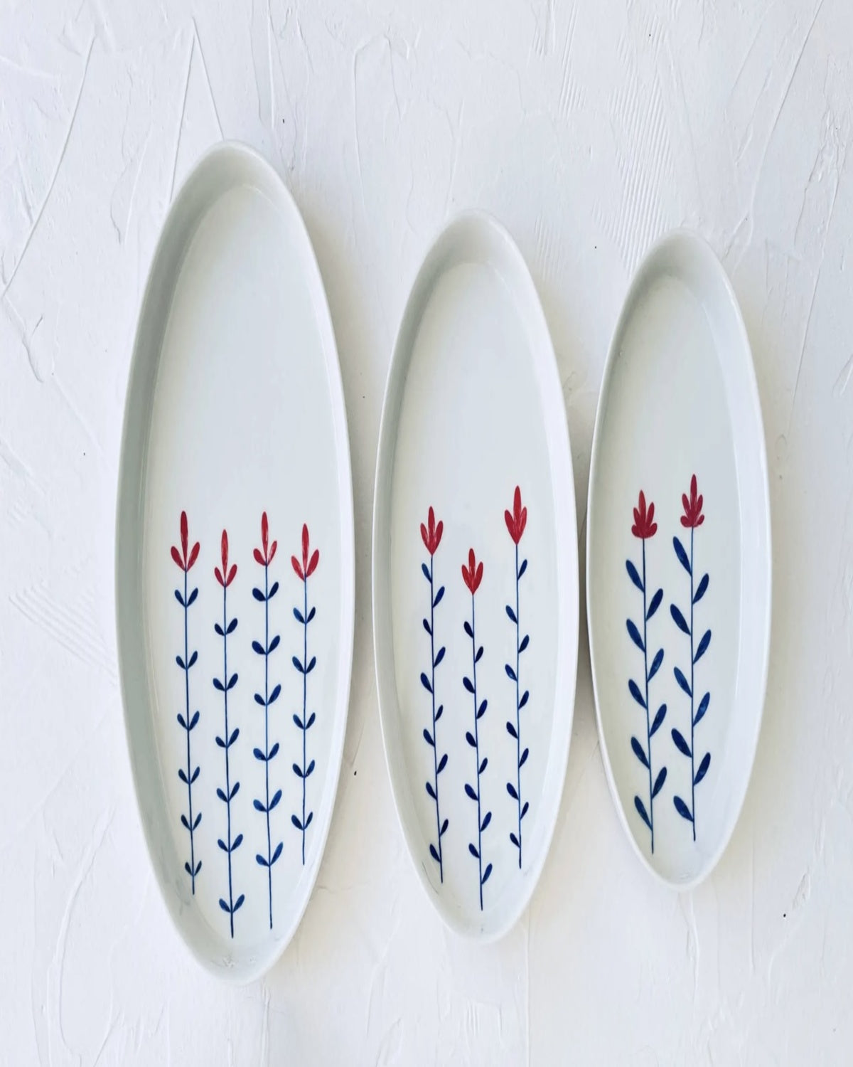 Amapola Hand-Painted Porcelain Nesting Plates - Atlas & Kiln