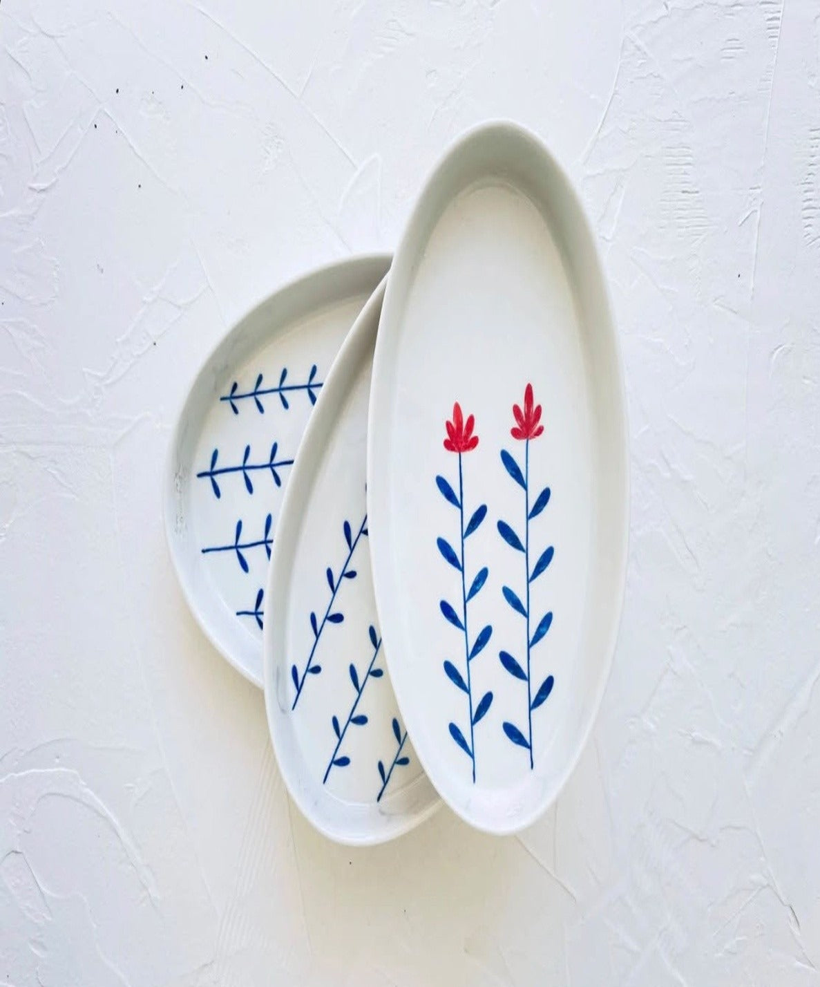 Amapola Hand-Painted Porcelain Nesting Plates - Atlas & Kiln