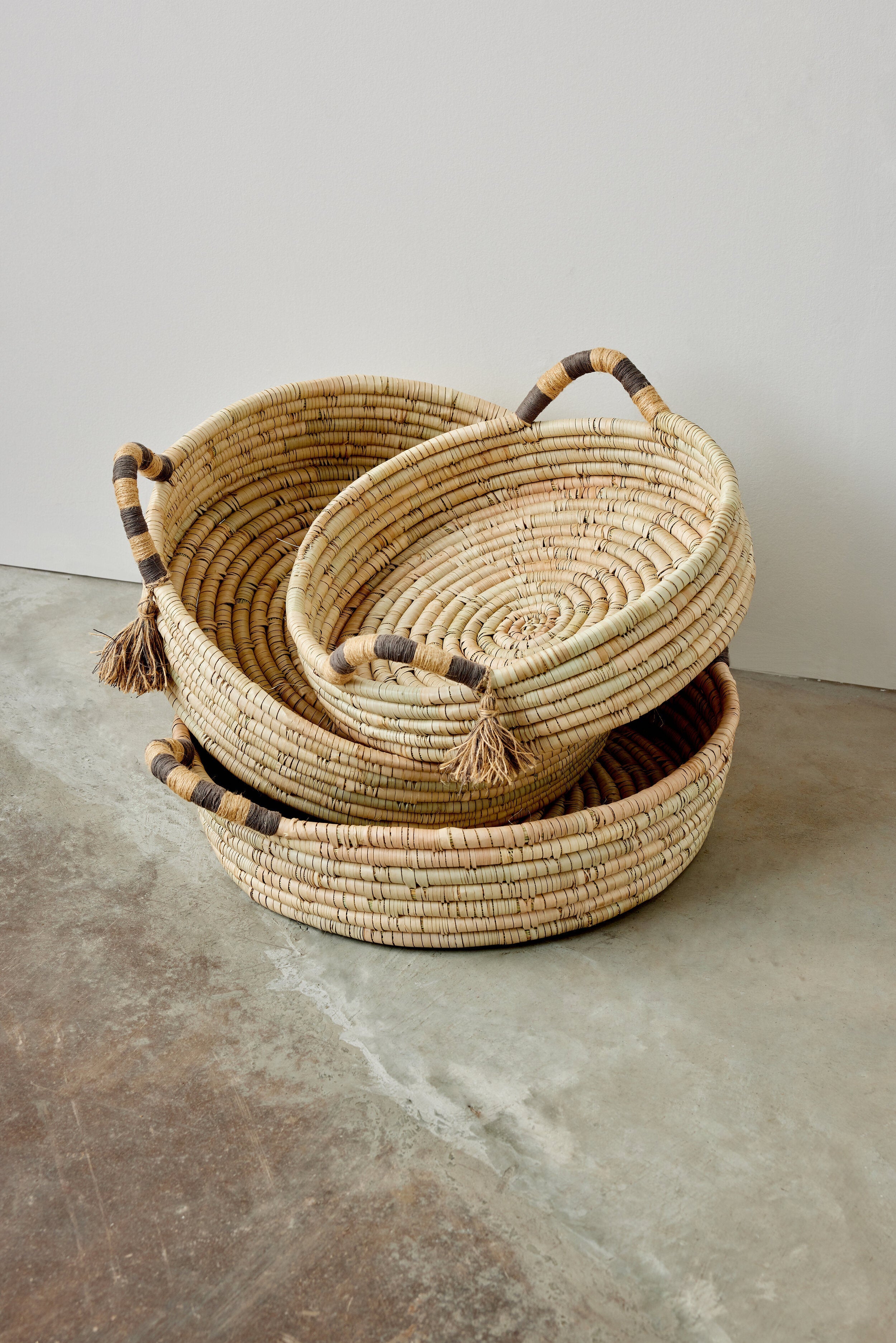 Natural Banded Betty Tray with Tassel - Atlas & Kiln