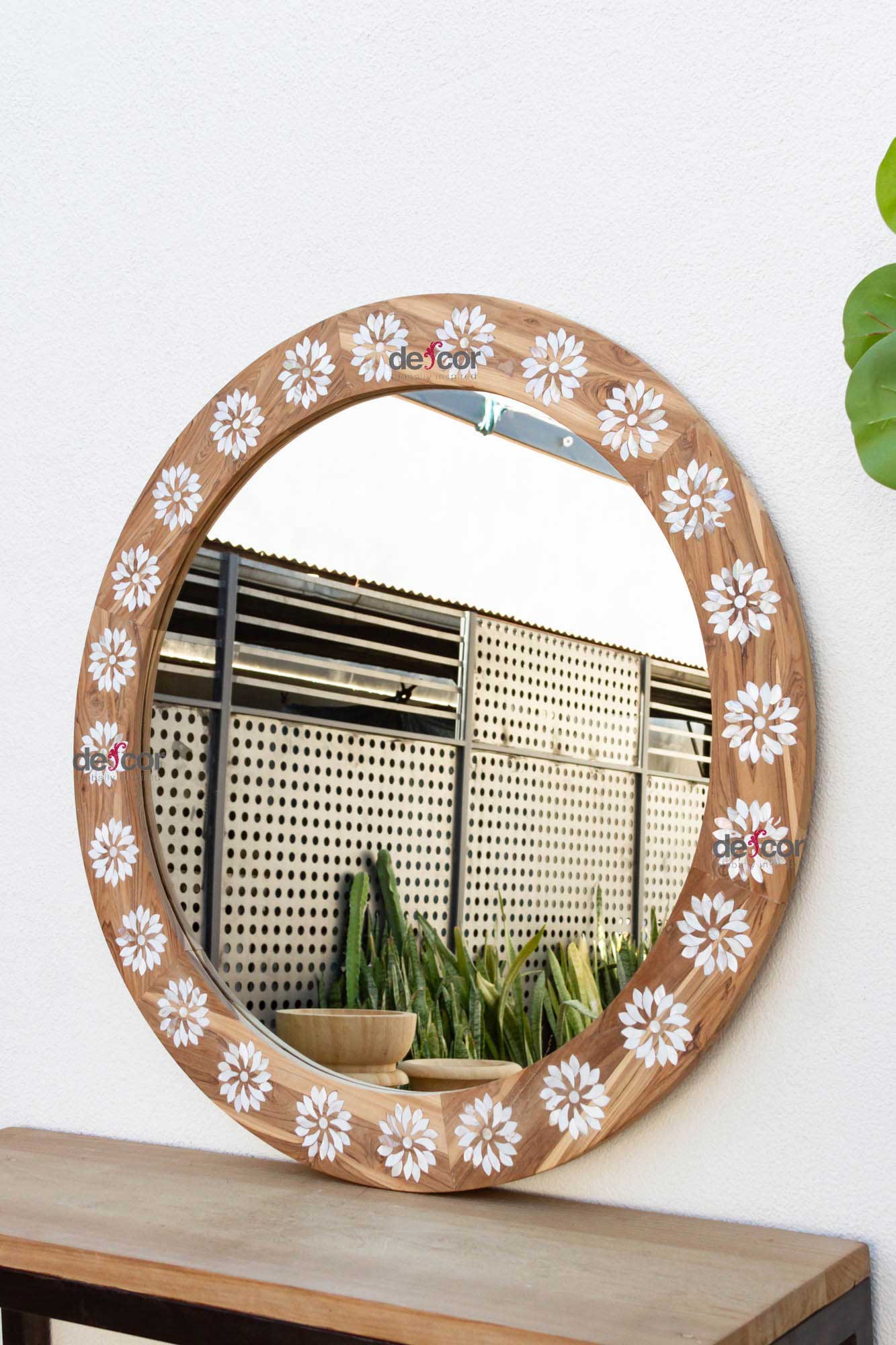 Round Mother of Pearl Inlay Mirror - Atlas & Kiln