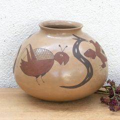 Hand-Painted Mata Ortiz Chihuahuan Pot