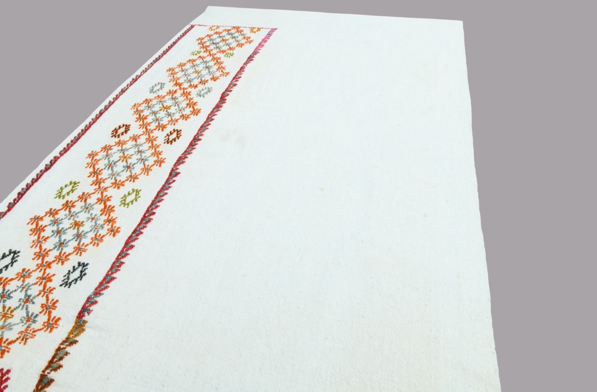 2.4' x 6.5' Vintage Embroidered Turkish Kilim - Atlas & Kiln